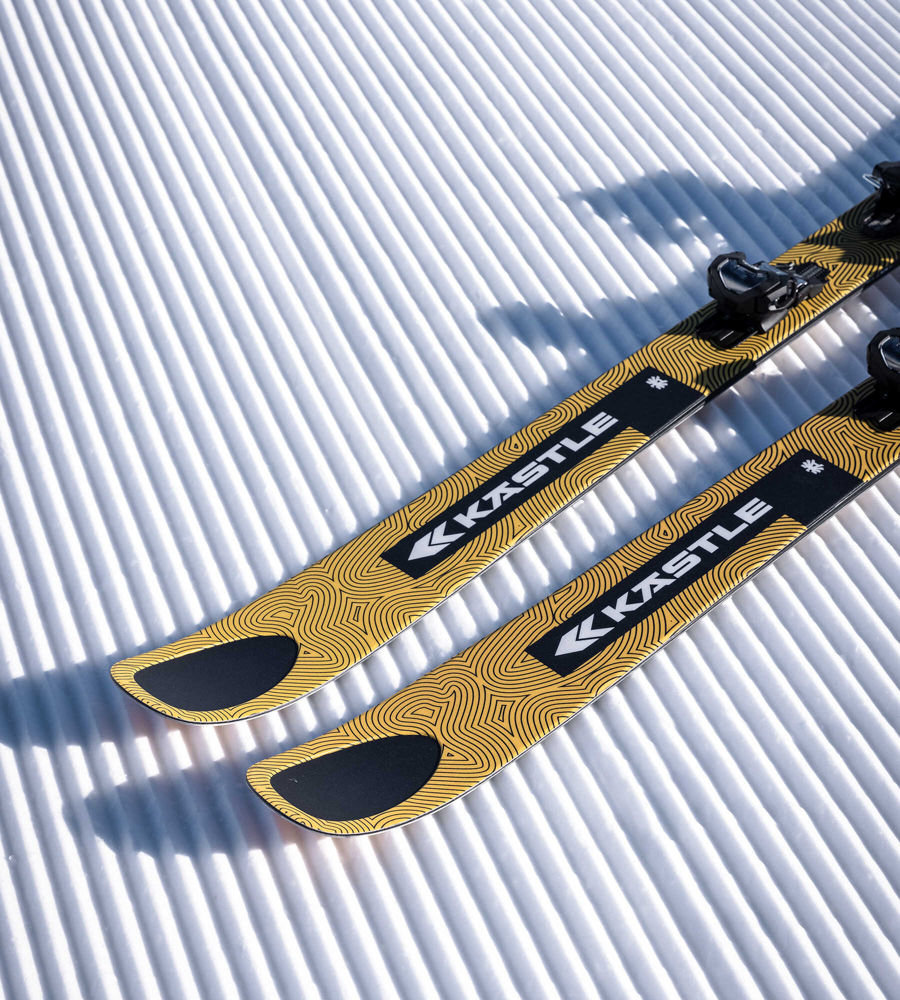 Kastle ZX108 Freeride Ski on groomed piste